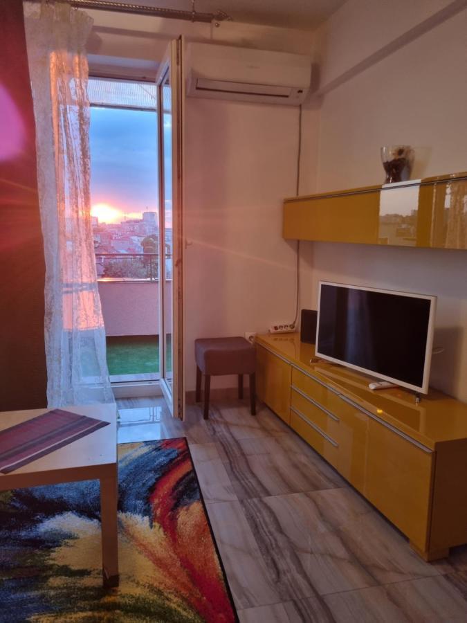 Golden Studio- Panoramic View With Terrace Bucureşti Exterior foto