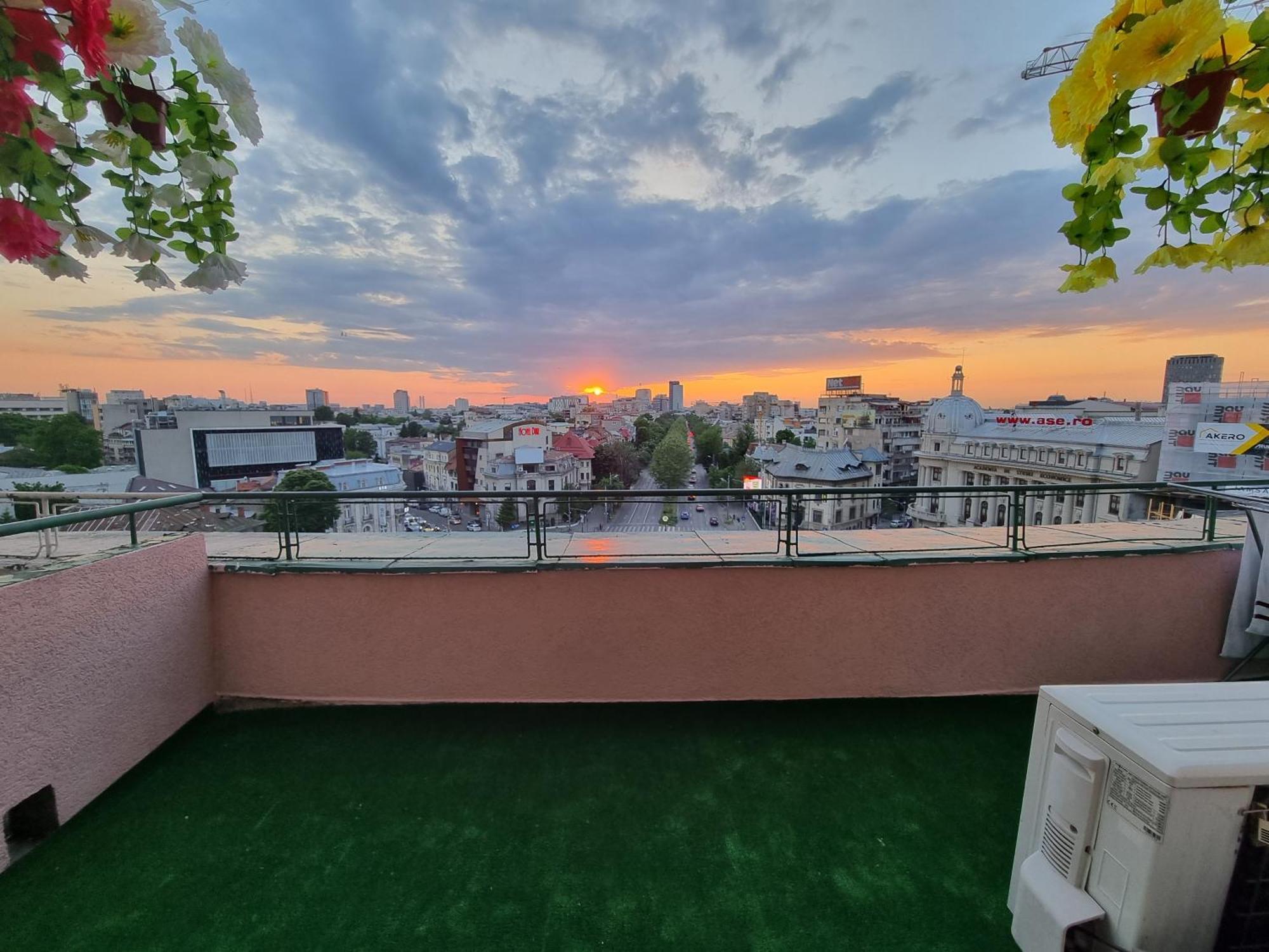 Golden Studio- Panoramic View With Terrace Bucureşti Exterior foto